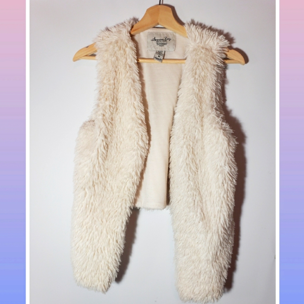 🤍American Rag Faux Fur Vest🤍